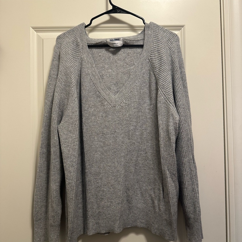 Old Navy Gray V-Neck Sweater